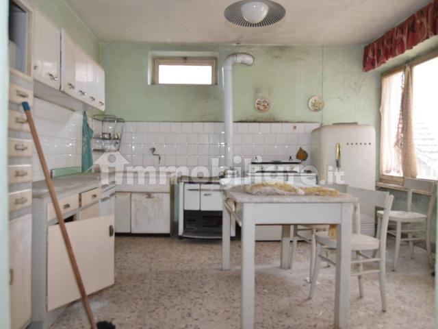 Appartamento via del Castello 27, Centro, Rocca Canavese