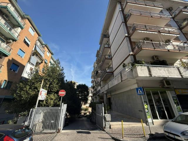 Appartamento via Eduardo Nicolardi 112, Colli Aminei Capodimonte, Napoli