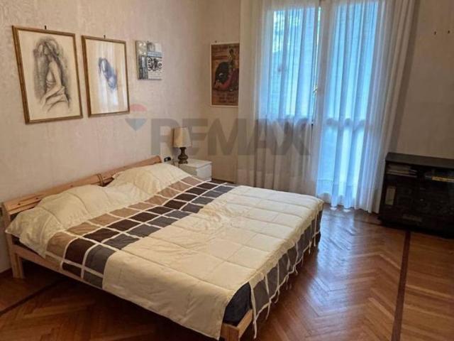 Appartamento via Federico Delpino 25, Castelletto, Genova