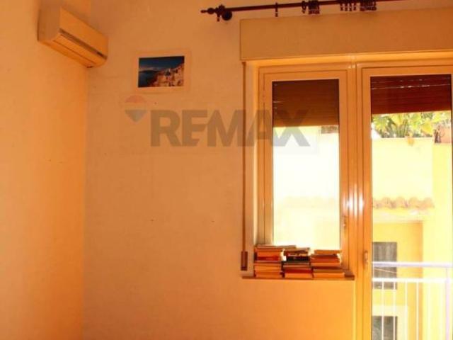 Appartamento via Francesco Crispi 31, Centro, Aci Castello