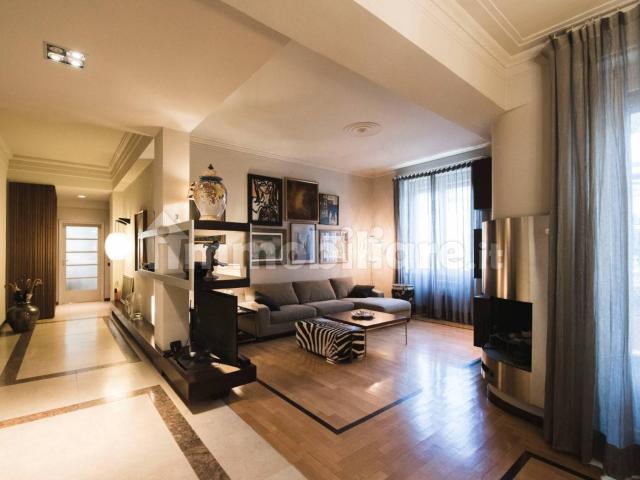 Appartamento via Giulio Tarra 1, Centrale, Milano