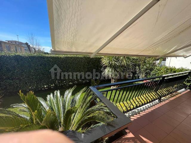Appartamento via Giuseppe Toniolo, Lido di Camaiore, Camaiore