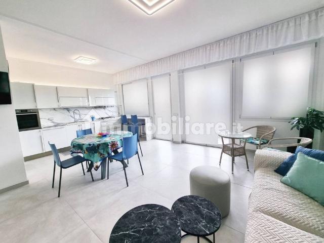 Appartamento via Giuseppe Verdi 12, Lungomare, Viareggio