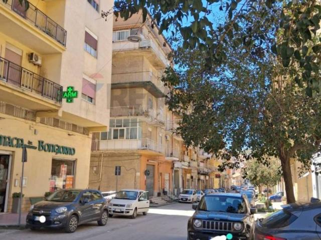 Appartamento via Lombardia 5, Favara