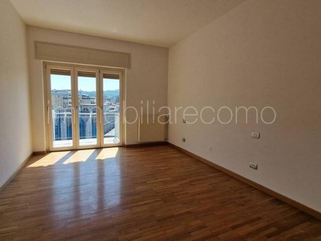 Appartamento via Rezzonico, Valduce Crispi, Como