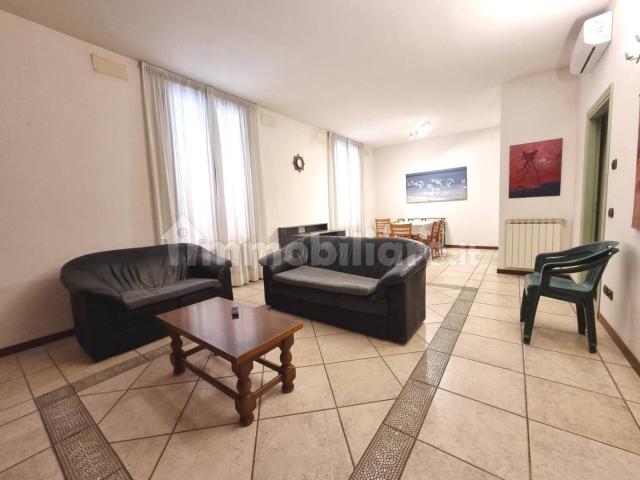 Appartamento via Sant'Andrea 343, Centro, Viareggio