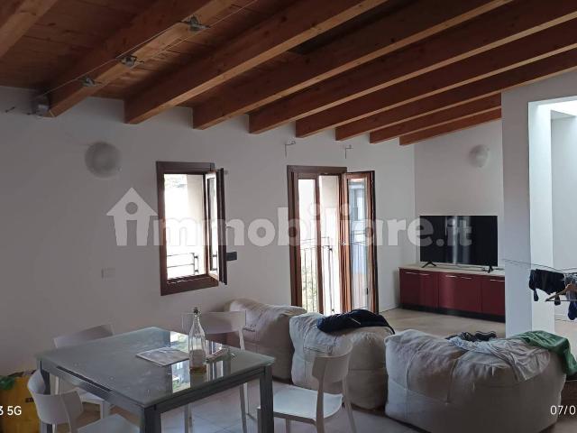 Appartamento via Sebenico 21, Isola, Milano