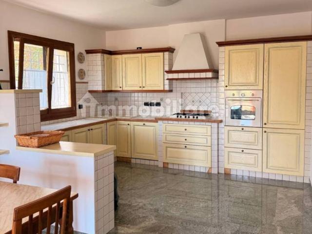 Appartamento via Tolara di Sotto 95, Ozzano dell'Emilia