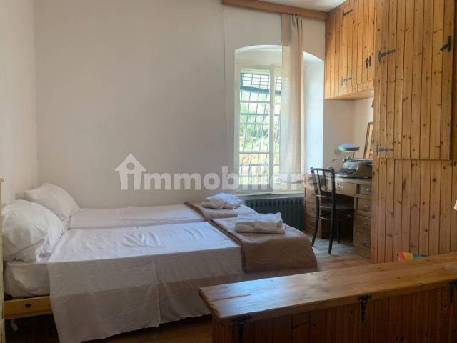 Appartamento via Umberto Maddalena 24, Centro, Vezzano Ligure