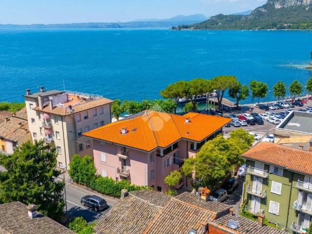 Appartamento via Virgilio 2, Garda