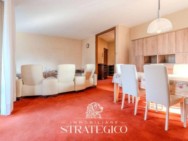 Appartamento via 2 Giugno 43, Centro, Arona