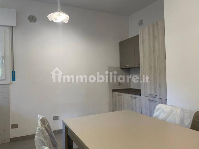Appartamento viale Giacomo Leopardi, Centro, Camerino