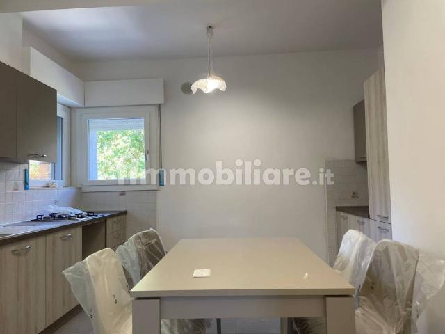 Appartamento viale Giacomo Leopardi, Centro, Camerino