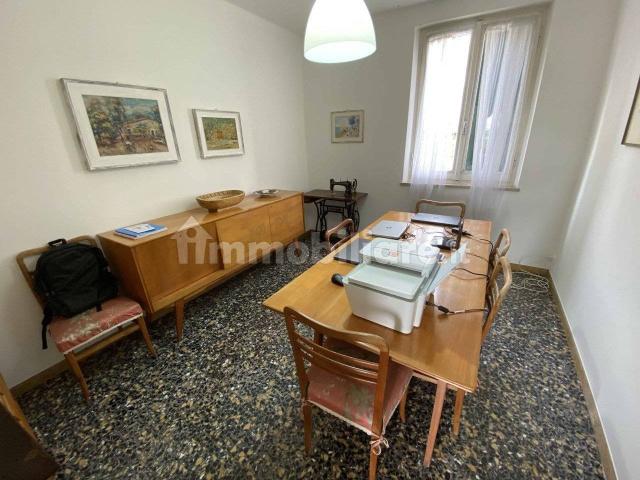 Appartamento viale Enzo Bagnoli, Castelnuovo Ne' Monti, Castelnovo Ne' Monti