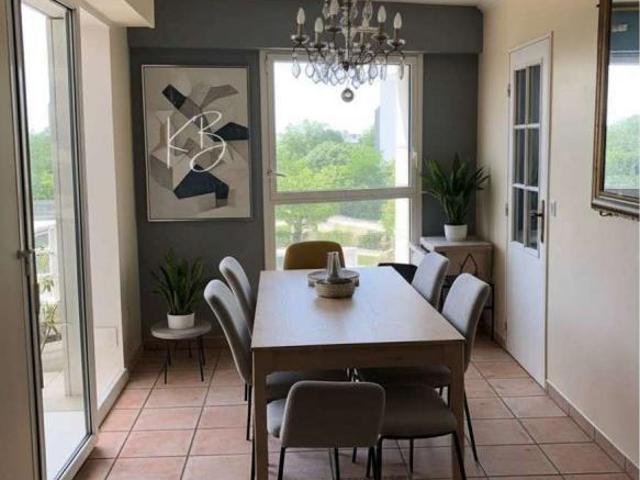 APPARTEMENT105m² BALCON BOX DOUBLE CAVE 5mn à pied GARE COMMERCES