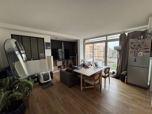 Appartement 43m2 au dernier étage avec ascenseur et Climatisation