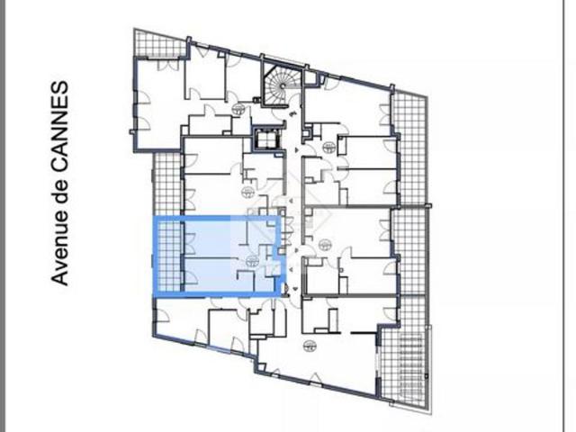 Appartement 2 pièces neuf en dernier étage une a