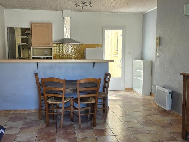 Appartement 49 m² 2 Pièces Châteauneuf De Gadagne 84470