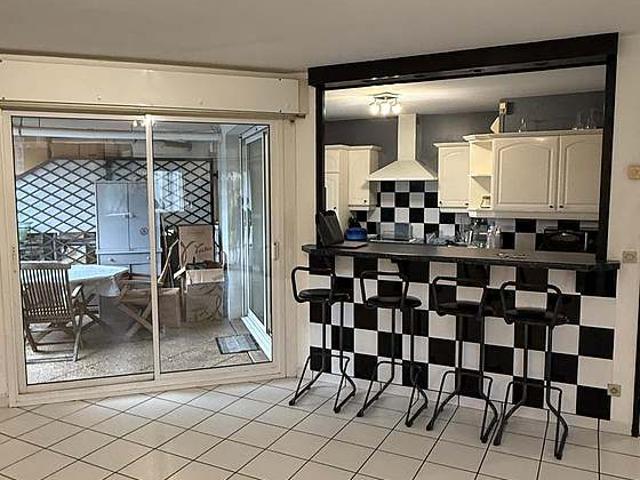 Appartement 4 chambres meublé avec piscine, terrasse et local à vélos Caluire Et Cuire 69300
