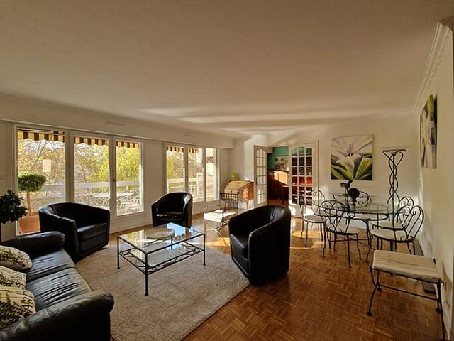 Appartement 4 chambres meublé avec terrasse, ascenseur et place de parking en option Lyon 4°