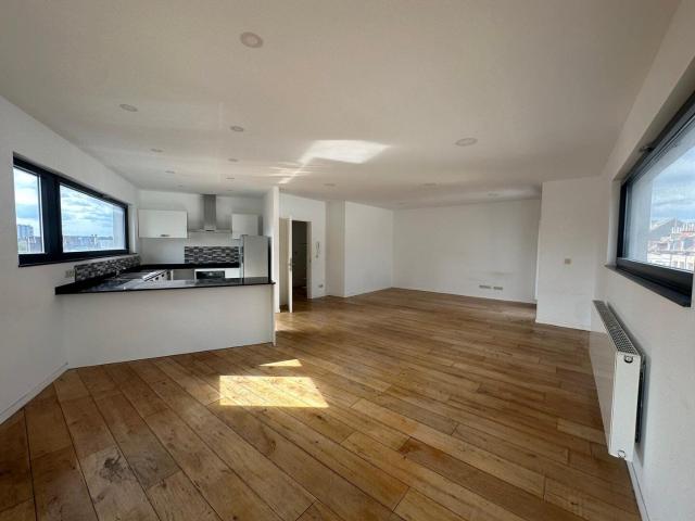 Appartement 4 chambres lumineux à Forest, PEB A