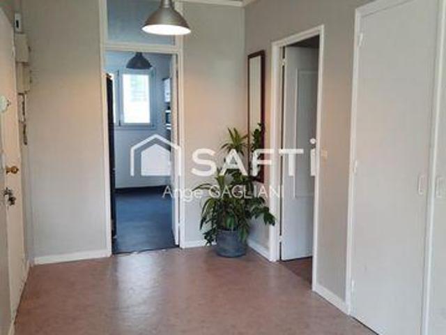 Appartement 4 chambres, Laval Pays de la Loire 53000 DS103659474