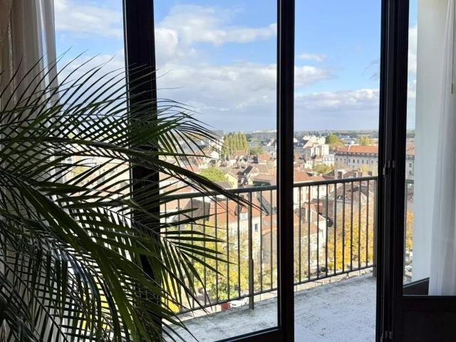 Grand Appartement 4 Chb 195m² / balcons / garages 194m² Troyes