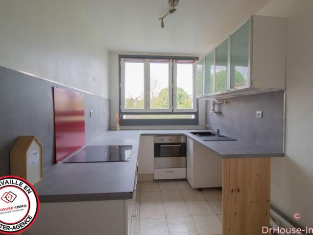 Appartement 4 pièce de 73m2 avec Box et stationnement extérieur plus Cave