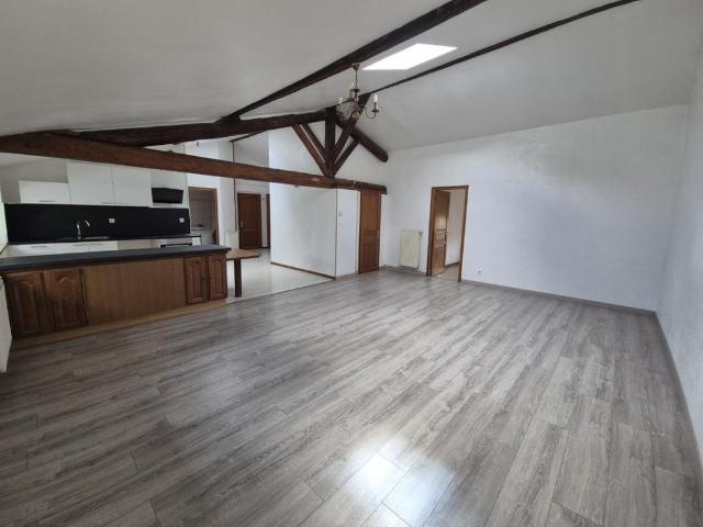 APPARTEMENT 4 pièce s 102m²