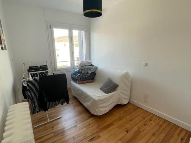 Appartement 4 pièce s 13 chambre s 70 m²