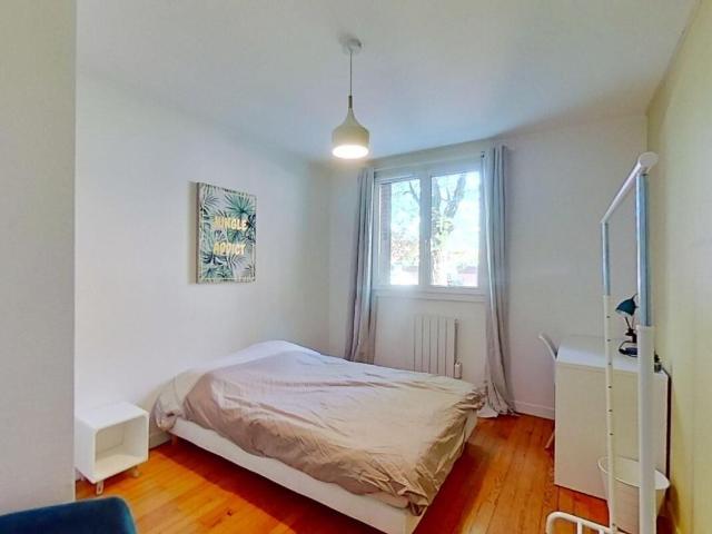 Appartement 4 pièces, 53 m² à louer à Lyon 8 69008