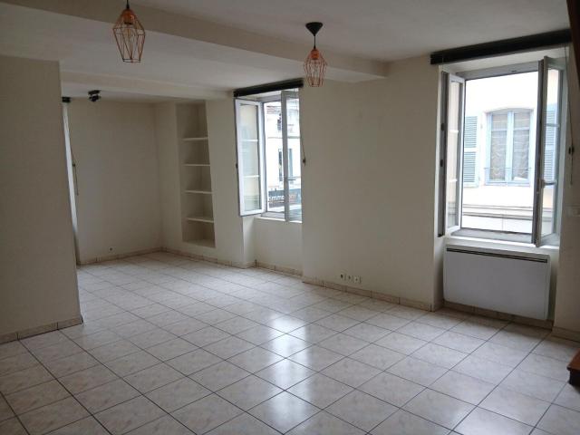 Appartement 4 pièces, 56 m² à louer à Bourgoin Jallieu 38300