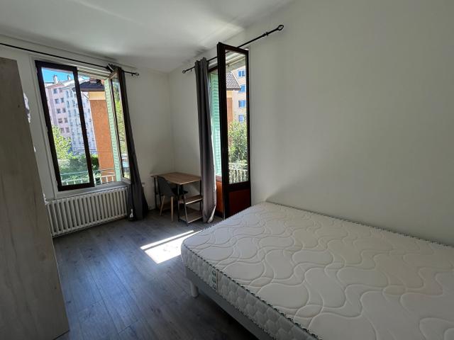 Appartement 4 pièces, 59 m² à louer à Chambéry 73000