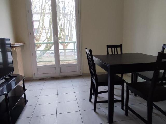 Appartement 4 pièces, 63 m² à louer à Créteil 94000
