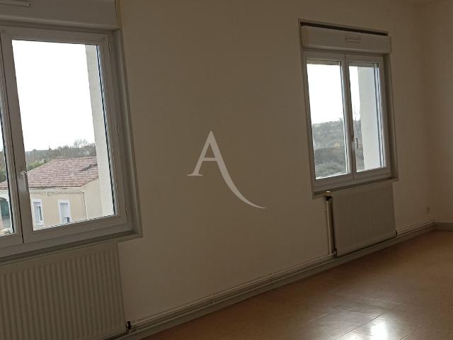 Appartement 4 pièces, 60 m² à louer à Saint Jean d'Angély 17400