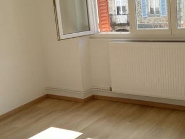 Appartement 4 pièces, 67 m² à louer à Champs sur Tarentaine Marchal 15270