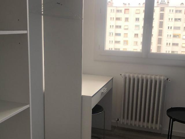 Appartement 4 pièces, 67m², en location à Montpellier 383 € par mois * Appartement