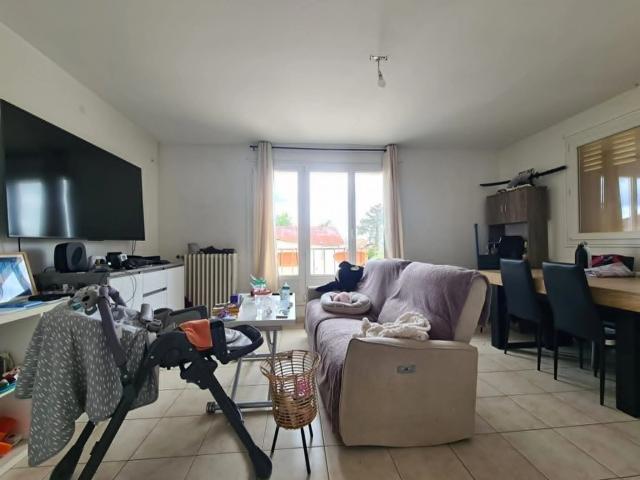 Appartement 4 pièces, 65 m² à louer à Is en Bassigny 52140