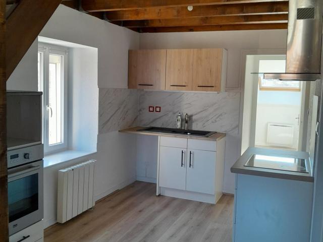 Appartement 4 pièces, 66 m² à louer à Fesches le Châtel 25490