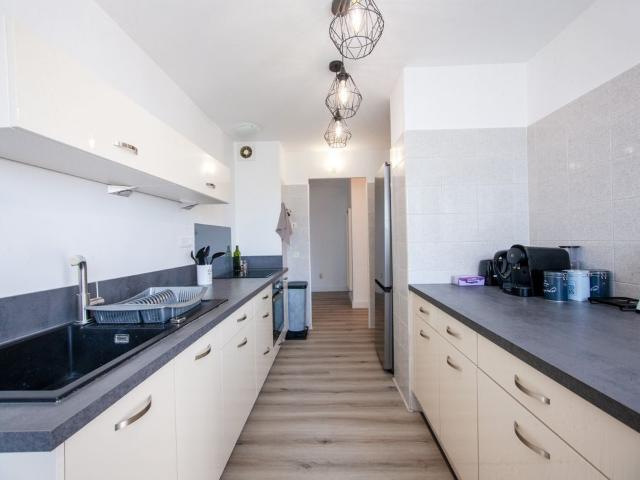 Appartement 4 pièces, 68 m² à louer à Marseille 8 13008