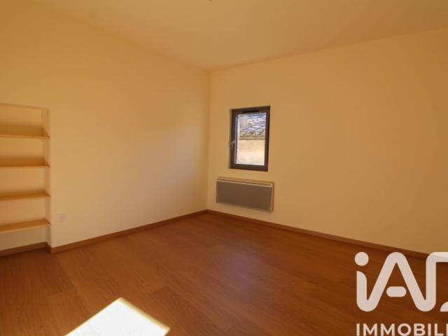 Appartement 4 pièces, 70 m² à louer à Montaren et Saint Médiers 30700