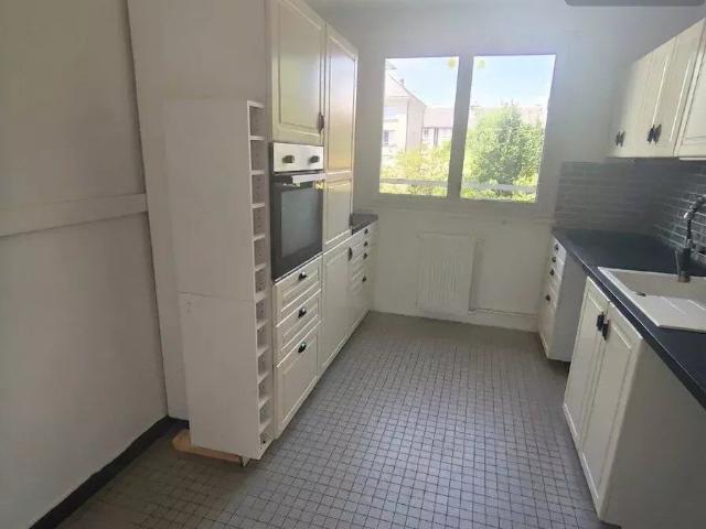 Appartement 4 pièces, 71 m² à louer à Beaugency 45190