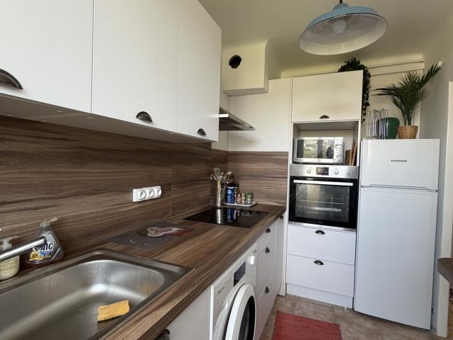 Appartement 4 pièces, 77 m² à louer à Nice 06200