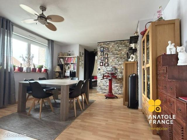 Appartement 4 pièces 77 m²