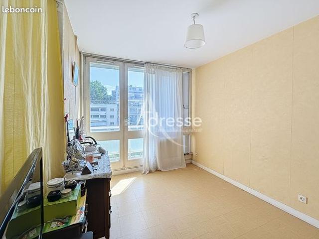 Appartement 4 pièces 77 m²