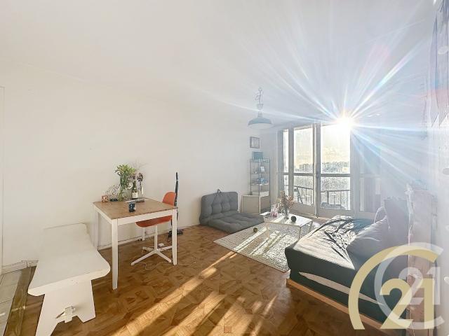 Appartement 4 pièces 77 m²