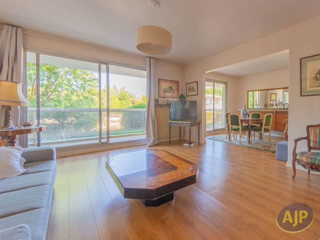 Appartement 4 pièces 77 m²