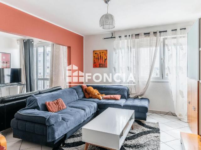 Appartement 4 pièces 77 m²