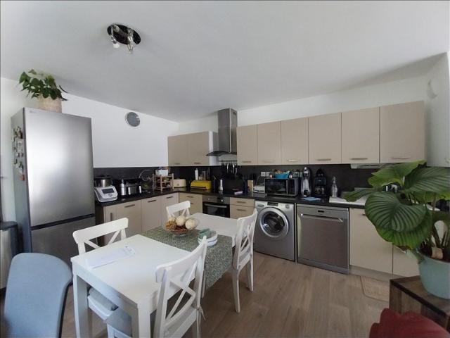 Appartement 4 pièces 77 m²