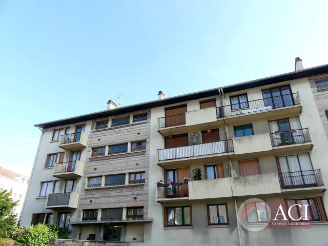 Appartement 4 pièces 77 m²